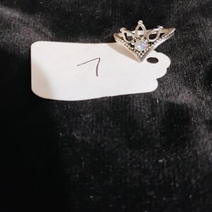 Elegant Silver Crown Ring - Size 7